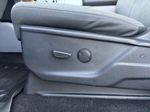 Certified 2022 Ford F150 Lightning XLT image 34