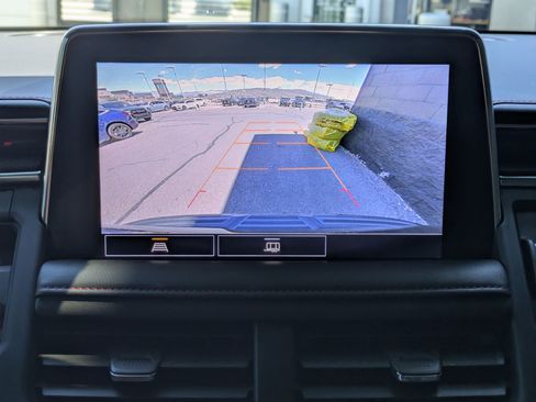 Used 2021 Chevrolet Tahoe RST AWD/4WD image 17