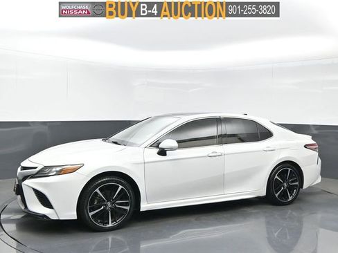 Used 2019 Toyota Camry XSE FWD image 2