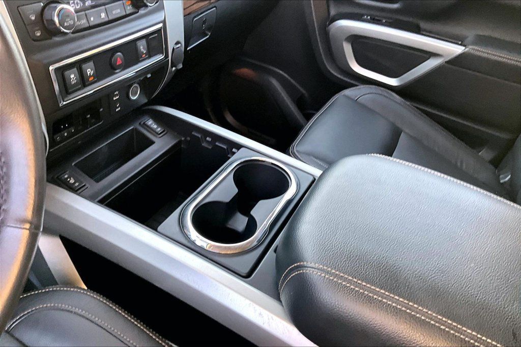 Used 2018 Nissan Titan SL w/ Texas Titan Edition AWD/4WD image 17