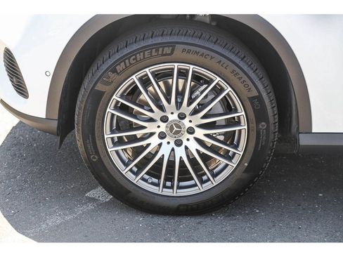 Certified 2026 Mercedes-Benz GLC 300 image 9