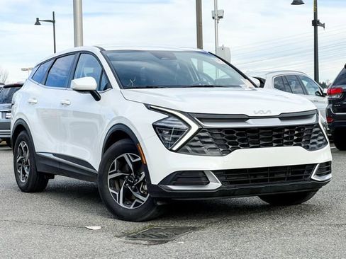 Certified 2024 Kia Sportage LX image 1