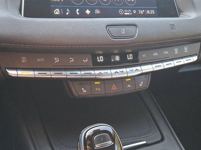 Used 2021 Cadillac XT4 Luxury w/ Cold Weather Package AWD/4WD image 15