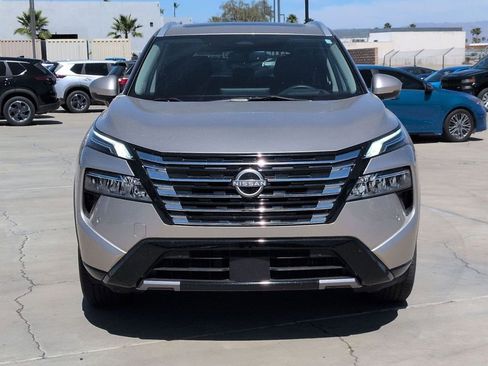 Used 2024 Nissan Rogue Platinum w/ Platinum Premium Package FWD image 7