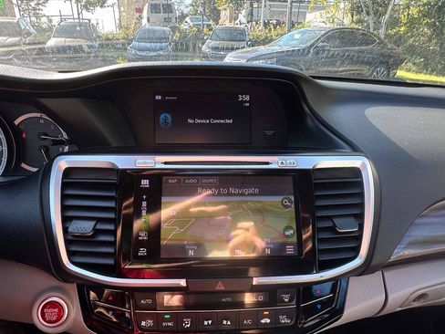 Used 2016 Honda Accord EX-L image 22