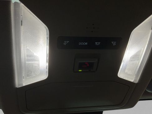 Certified 2025 Toyota RAV4 XLE AWD/4WD image 20