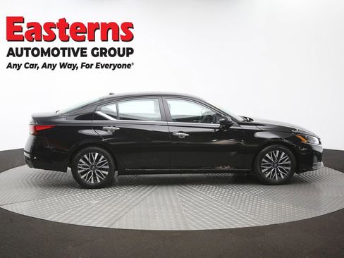 Used 2024 Nissan Altima 2.5 SV w/ SV Premium Package FWD image 42