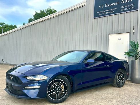 Used 2019 Ford Mustang Coupe w/ Equipment Group 101A RWD image 1