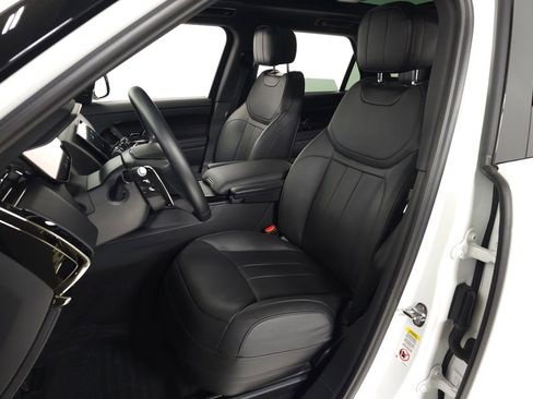 Used 2024 Land Rover Range Rover Sport SE image 18
