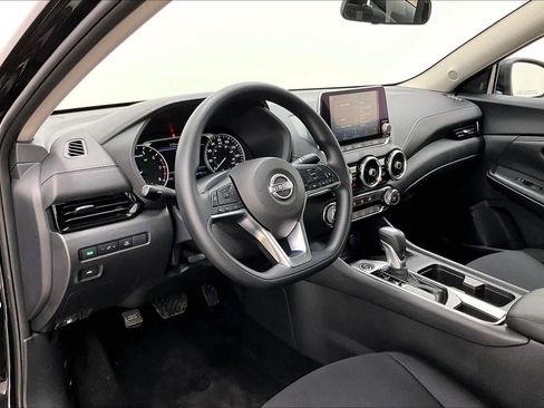 Used 2025 Nissan Sentra SV image 18