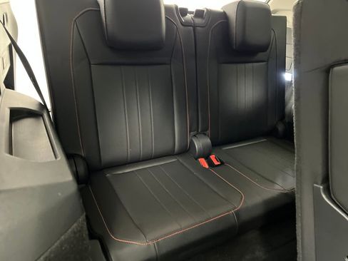 Used 2024 Volkswagen Tiguan Wolfsburg Edition image 32