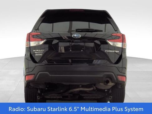 Used 2023 Subaru Forester Premium image 3