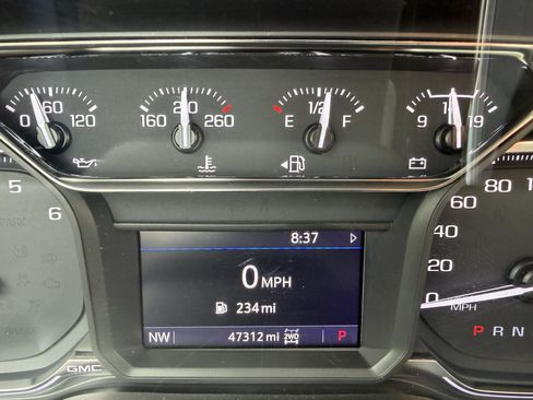 Used 2021 GMC Sierra 1500 Elevation w/ X31 Off-Road Package AWD/4WD image 14