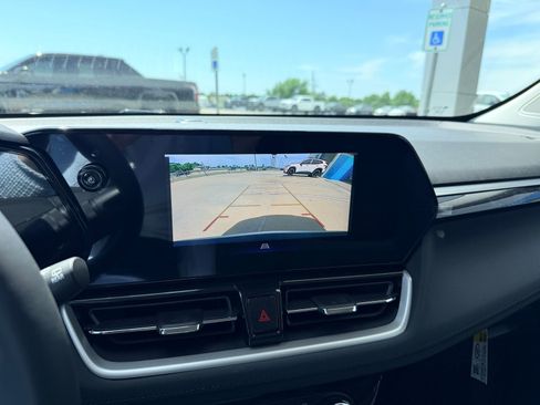 New 2026 Chevrolet TrailBlazer LT w/ Convenience Package FWD image 17