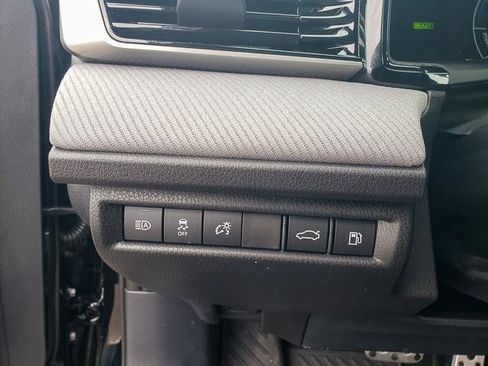 New 2026 Toyota Camry SE image 11