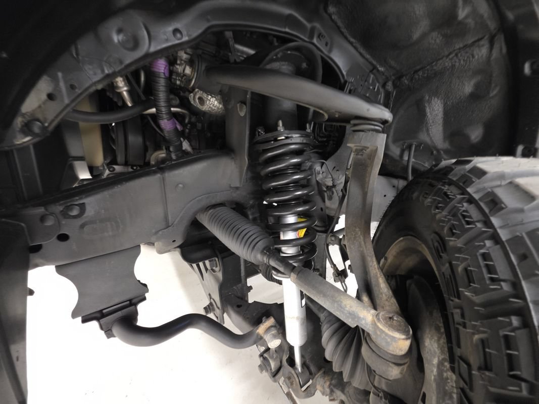 Used 2012 Toyota Tundra 4x4 CrewMax w/ SR5 Pkg image 32