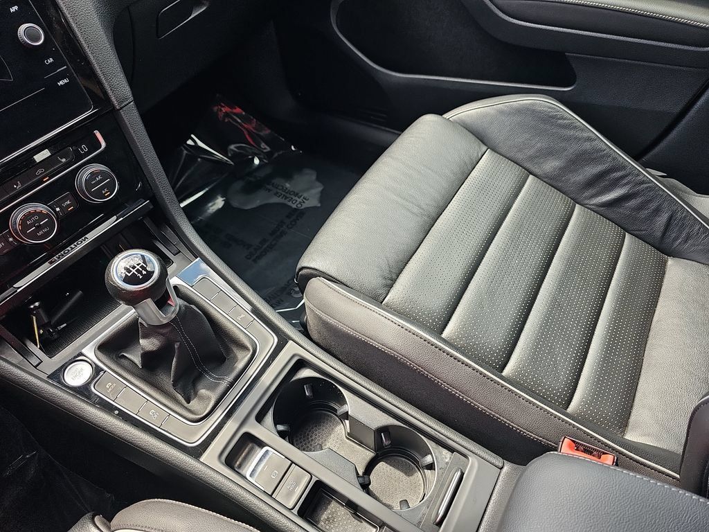 Used 2019 Volkswagen Golf R 4-Door AWD/4WD image 25