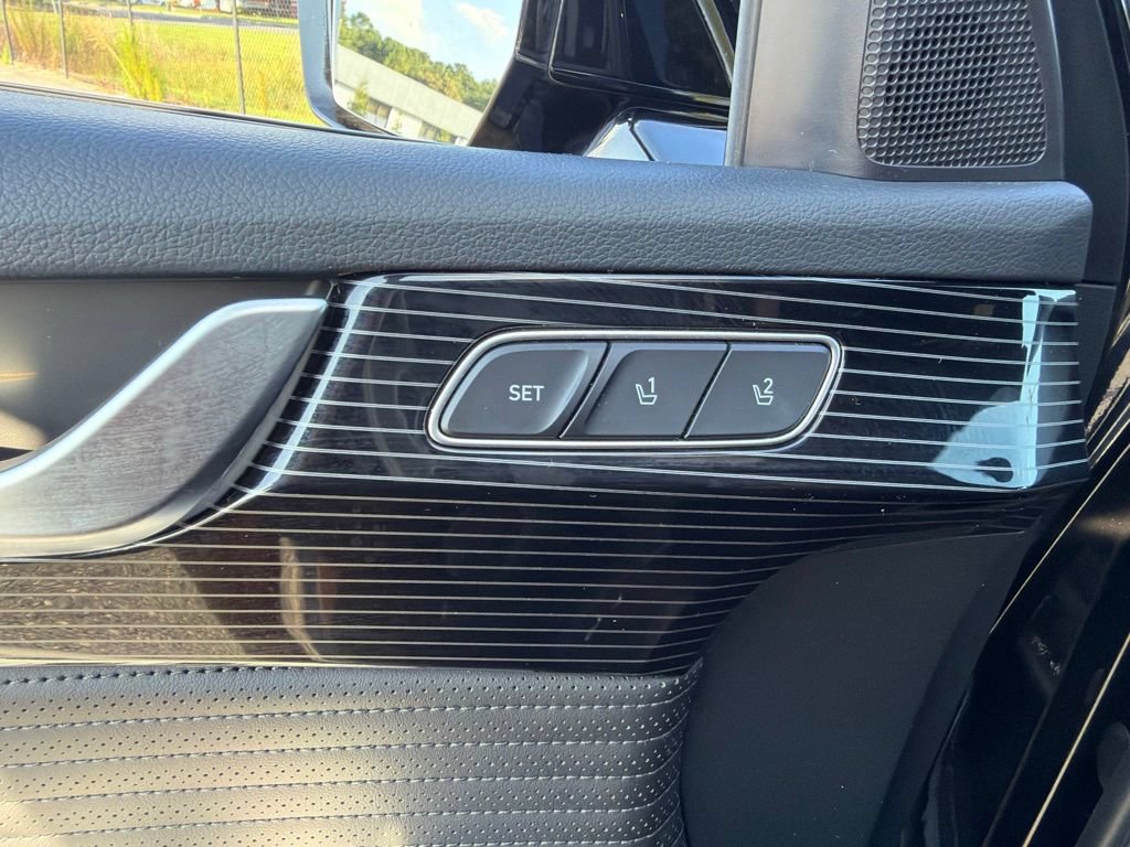 Certified 2025 Hyundai Palisade Calligraphy AWD/4WD image 22