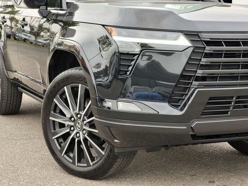 Used 2026 Lexus GX 550 AWD/4WD image 4