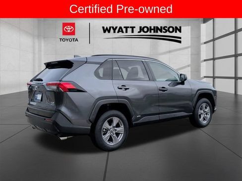 Certified 2025 Toyota RAV4 LE AWD/4WD image 5