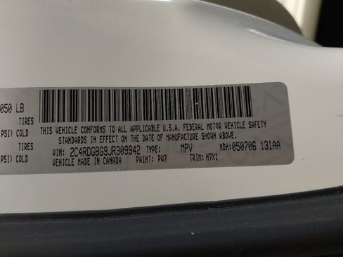 Used 2018 Dodge Grand Caravan SE w/ UConnect Hands-Free Group FWD image 33