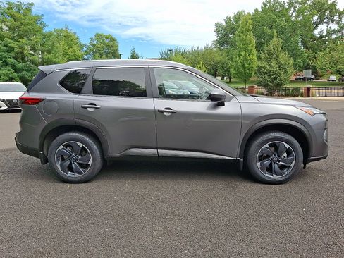 Certified 2026 Nissan Rogue SV w/ SV Premium Package AWD/4WD image 7