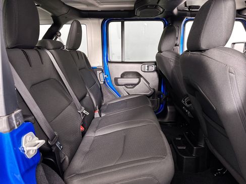 Used 2023 Jeep Wrangler Unlimited w/ Cold Weather Group image 38