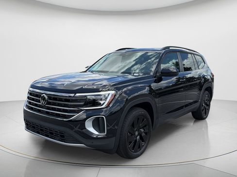 New 2026 Volkswagen Atlas SE FWD image 3