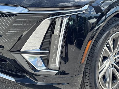 New 2026 Cadillac Lyriq Luxury RWD image 14