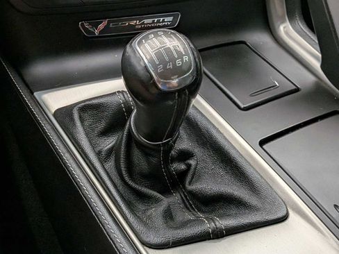 Used 2017 Chevrolet Corvette Stingray Coupe w/ 1LT RWD image 31