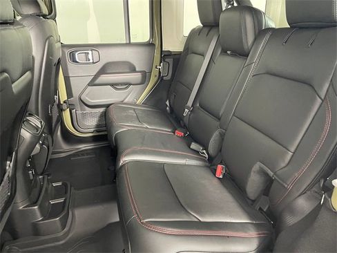 New 2026 Jeep Wrangler Unlimited Rubicon w/ Steel Bumper Group image 4