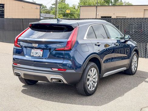 Used 2020 Cadillac XT4 Premium Luxury FWD image 4