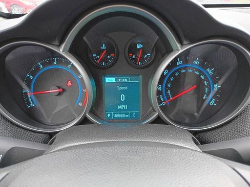 Used 2015 Chevrolet Cruze LT image 12