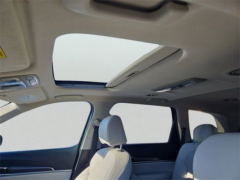 Certified 2023 Kia Telluride S w/ S Sunroof Package image 15