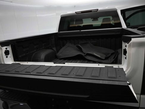 Used 2023 GMC Sierra 1500 SLT w/ SLT Premium Package AWD/4WD image 14