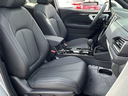 New 2026 Subaru Forester Limited AWD/4WD image 9
