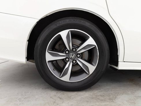 Used 2018 Honda Odyssey Touring image 19