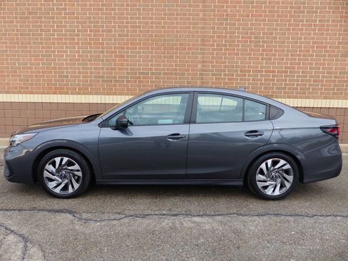 Used 2024 Subaru Legacy Limited image 5