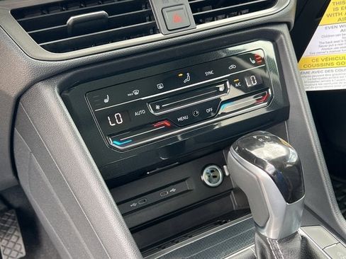 New 2025 Volkswagen Taos SE image 20