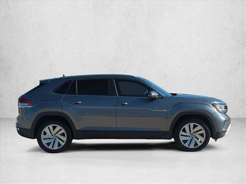 Used 2021 Volkswagen Atlas Cross Sport SE w/ V6 Towing Package image 3