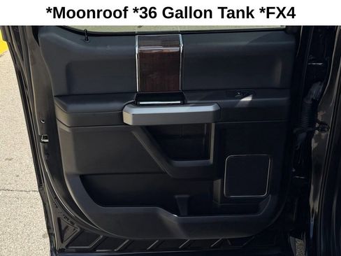 Used 2017 Ford F150 Platinum w/ Equipment Group 701A Luxury image 19