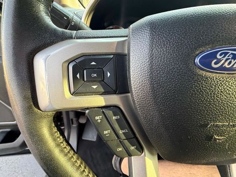 Used 2017 Ford F450 Lariat w/ Chrome Package image 19