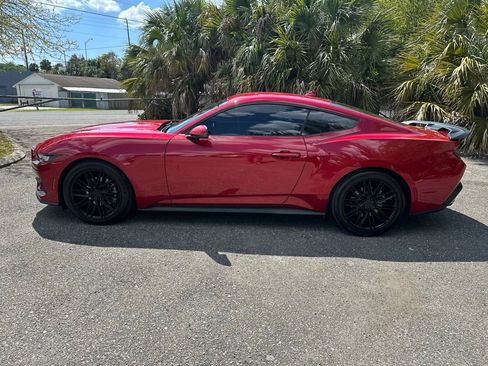 Used 2024 Ford Mustang Premium image 8