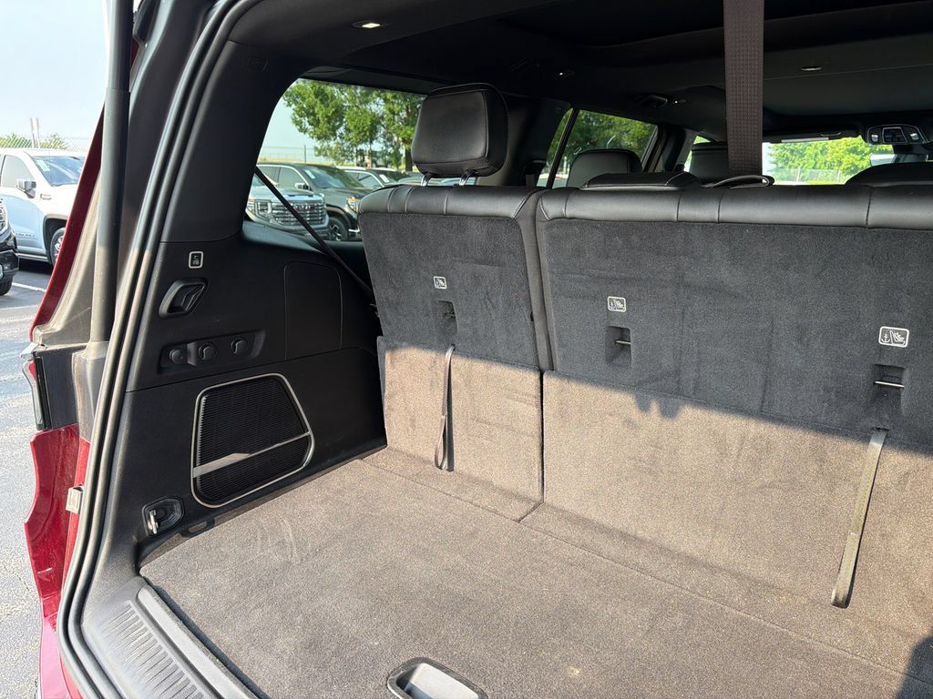 Used 2024 Jeep Wagoneer 4WD w/ Premium Group I image 10