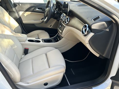 Used 2019 Mercedes-Benz GLA 250 image 47