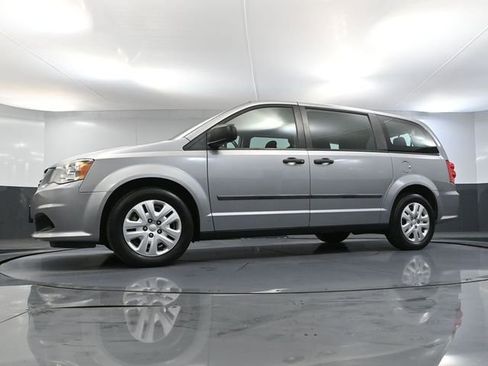 Used 2016 Dodge Grand Caravan American Value Package image 49