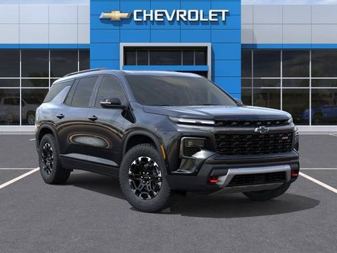 New 2027 Chevrolet Traverse Z71 w/ Enhanced Driving Package AWD/4WD image 7