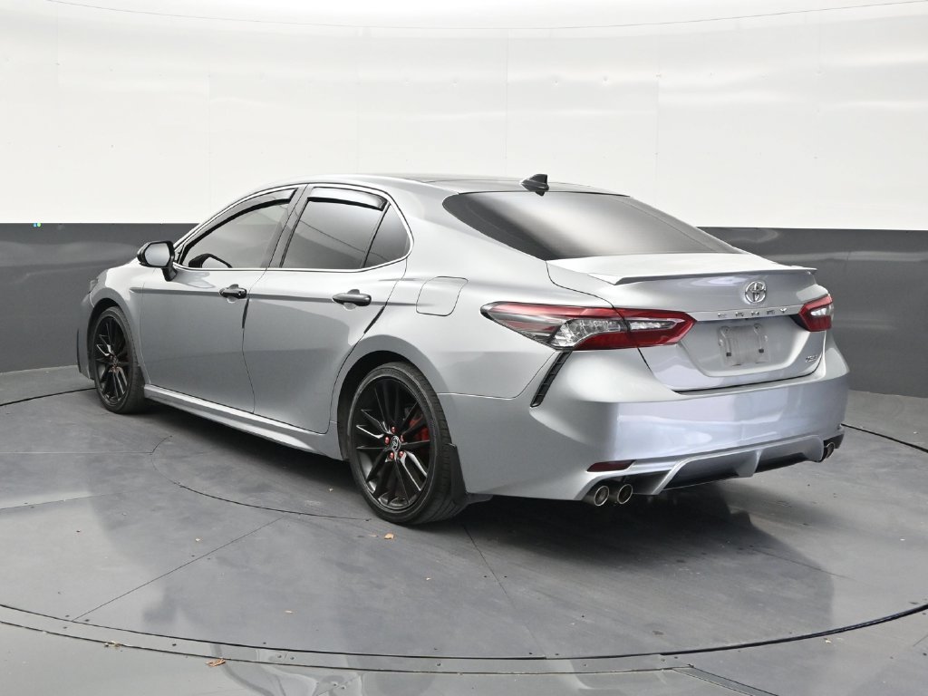 Used 2022 Toyota Camry XSE FWD image 3