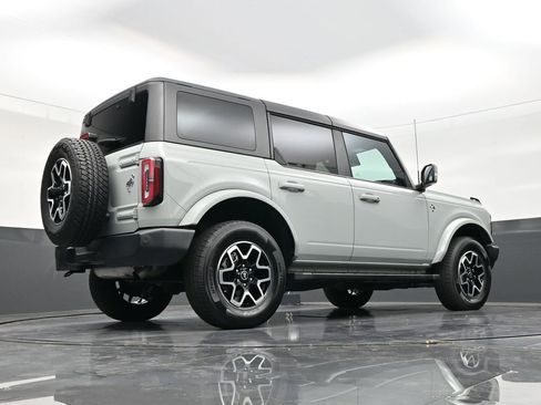 Used 2022 Ford Bronco Outer Banks AWD/4WD image 24