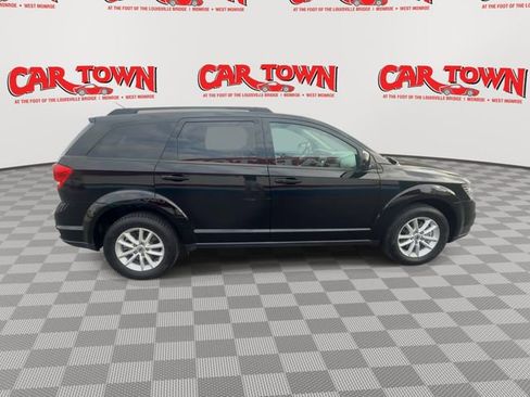 Used 2019 Dodge Journey SE image 9